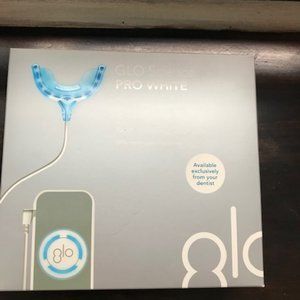 BRAND NEW IN BOX GLO SCIENCE TEETH WHITENING KIT